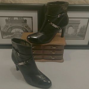 L Ralph Lauren leather ankle boots in black